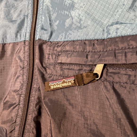 Patagonia zip up windbreaker - Picture 3 of 3